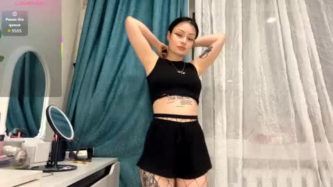 Snapshot of mavismills chatting on May 29, 10:52 pm Mavis online show from May 29, 10:52 pm
