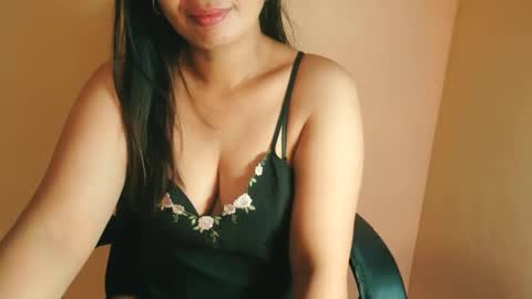 Snapshot of mawi24 chatting on June 5, 12:55 pm Mau online show from June 5, 12:55 pm