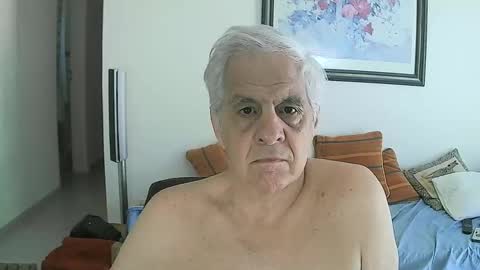 max_2017 online show from December 4, 1:31 pm