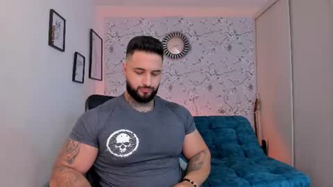 Snapshot of max_dic1 chatting on July 8, 2:16 am max D. online show from July 8, 2:16 am