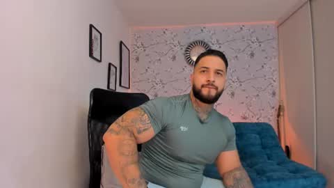 Snapshot of max_dic1 chatting on July 9, 2:26 am max D. online show from July 9, 2:26 am