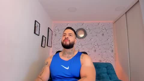 Snapshot of max_dic1 chatting on July 12, 3:19 am max D. online show from July 12, 3:19 am
