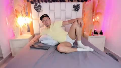 Snapshot of max_huntter chatting on March 14, 1:23 am max_huntter online show from March 14, 1:23 am