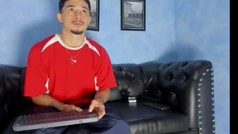 max_jowel online show from December 19, 2:51 am