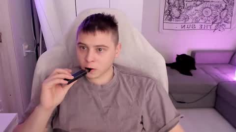 Max online show from February 9, 5:55 am