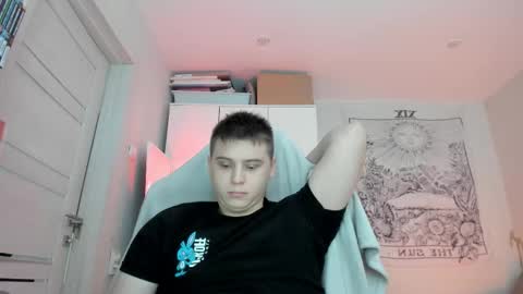 Max online show from February 14, 5:48 am