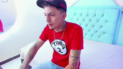 Snapshot of max_sstteel chatting on March 20, 1:05 pm max_sstteel online show from March 20, 1:05 pm