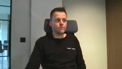 Snapshot of max_straight_1 chatting on January 1, 12:55 pm Max take off clothes online show from January 1, 12:55 pm