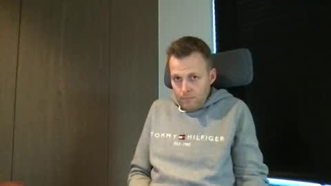 Snapshot of max_straight_1 chatting on January 28, 12:00 pm Max take off clothes online show from January 28, 12:00 pm