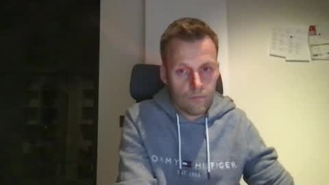 Snapshot of max_straight_1 chatting on January 28, 6:39 pm Max take off clothes online show from January 28, 6:39 pm