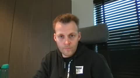 Snapshot of max_straight_1 chatting on February 6, 8:50 am Max take off clothes online show from February 6, 8:50 am