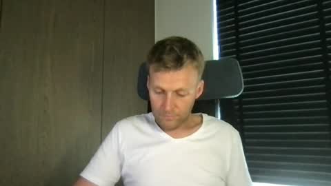 Max take off clothes online show from June 19, 8:18 am
