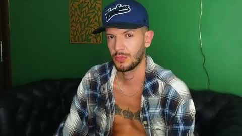 Max Taylor online show from January 8, 4:02 am