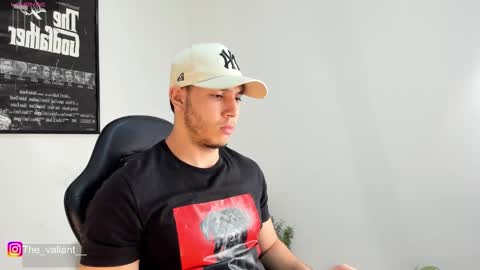 max_valiant1 online show from March 22, 11:19 pm