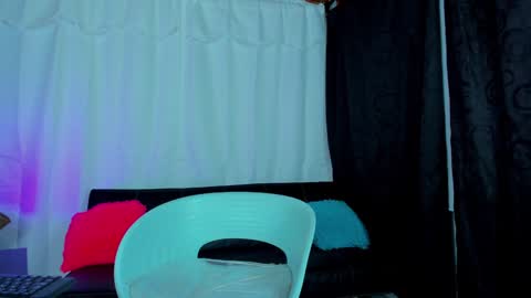 MAX     online show from January 19, 9:44 am