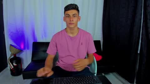 MAX     online show from January 25, 11:02 am