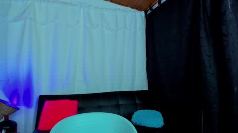 MAX     online show from February 28, 4:20 pm