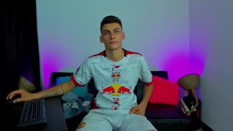 MAX     online show from February 20, 9:10 am