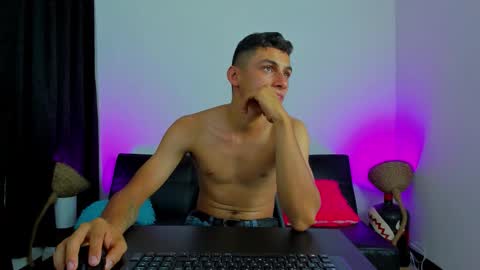 MAX     online show from March 4, 7:14 am