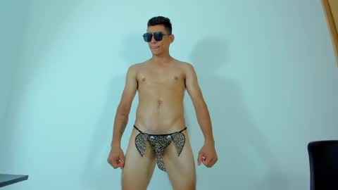MAX     online show from May 15, 11:01 pm