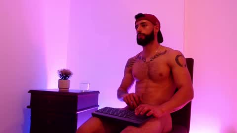 max_xl_ online show from February 28, 10:50 pm