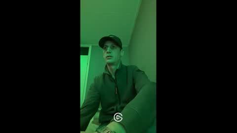 Snapshot of maxbose666 chatting on January 26, 1:52 am Max online show from January 26, 1:52 am