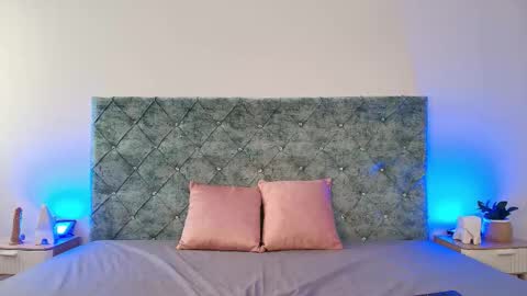 M A X F R O S T   online show from December 20, 7:10 pm