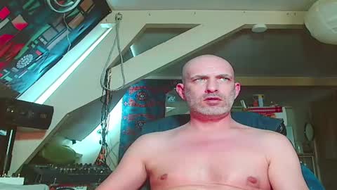 Snapshot of maxhardcore77 chatting on March 10, 12:26 pm maxhardcore77 online show from March 10, 12:26 pm