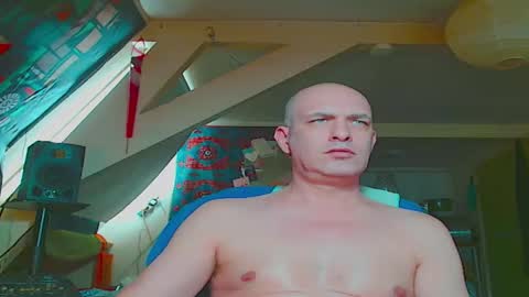 maxhardcore77 online show from April 18, 10:19 am