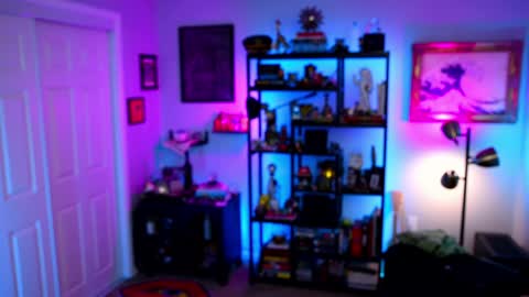 Max Hughes online show from April 2, 4:32 am