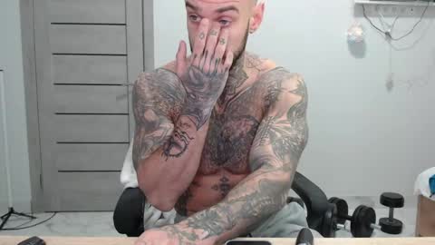 Snapshot of maxi_foxxx chatting on April 20, 7:22 am Maximus Fox online show from April 20, 7:22 am
