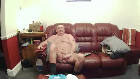 MAX online show from February 19, 11:56 pm