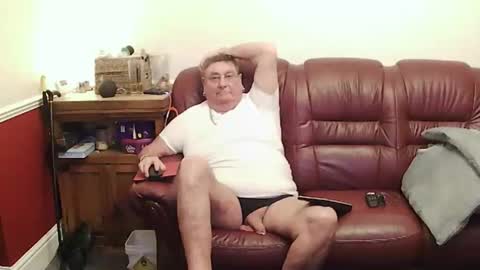 MAX online show from March 27, 10:53 pm