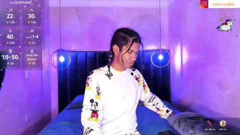 Snapshot of maxim_walker chatting on October 21, 3:07 am maxim online show from October 21, 3:07 am