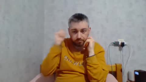 Snapshot of maximefrxx chatting on February 4, 9:10 pm Maxime online show from February 4, 9:10 pm