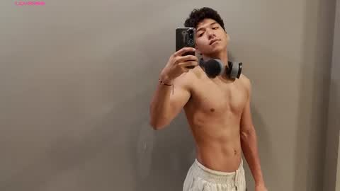 Maximiliano online show from July 11, 11:57 am