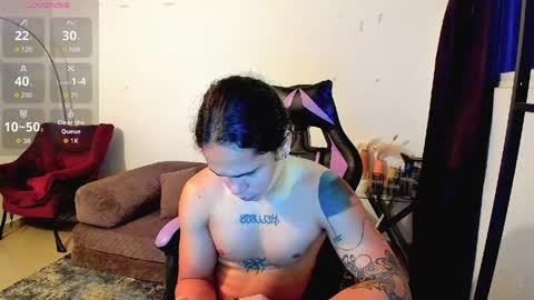 maximiliano_scoott_ online show from April 2, 4:10 am