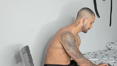 Maximo online show from February 17, 4:42 am