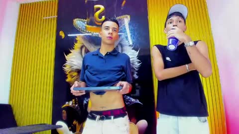 maximo_grayt_ online show from May 9, 12:10 pm