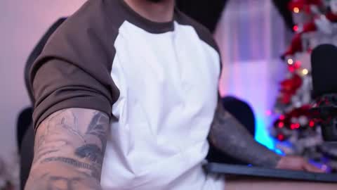 Maximo online show from December 23, 5:27 am