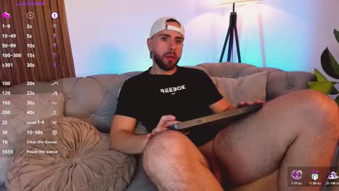 Snapshot of maximo_wolf1 chatting on February 26, 7:57 pm Maximo Wolf online show from February 26, 7:57 pm