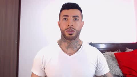 Independent Model online show from March 4, 2:50 am