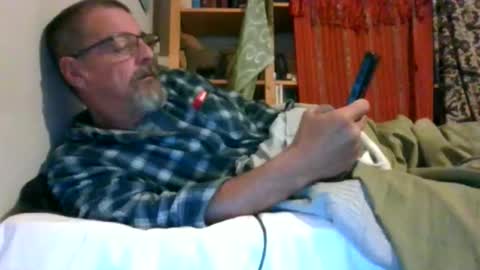 Max online show from April 19, 9:41 am