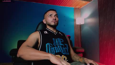 Snapshot of maximusclark chatting on January 10, 2:57 am Maximus Clark online show from January 10, 2:57 am