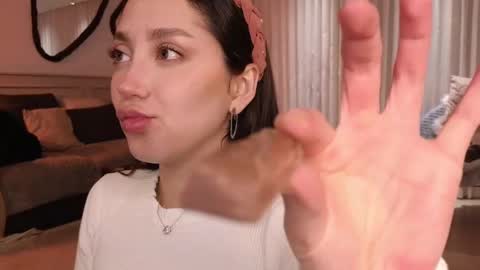 Snapshot of maxine_8 chatting on March 9, 12:42 am Maxine online show from March 9, 12:42 am