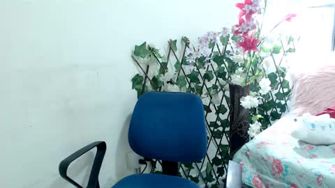 maxinesex_ online show from January 3, 4:37 pm