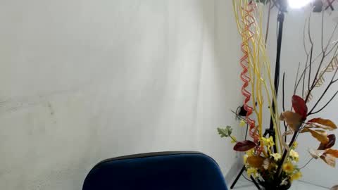 maxinesex_ online show from March 12, 5:49 pm