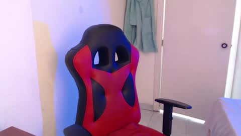 maxinesex_ online show from March 17, 1:58 pm