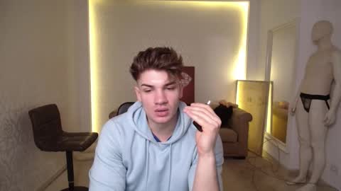 MaxKaiden online show from February 21, 5:35 am