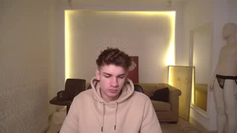 MaxKaiden online show from February 27, 5:45 am